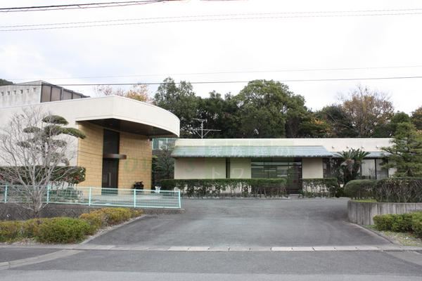 静岡・愛知で葬儀・葬式・家族葬をお探しなら家族葬のトワーズ 三ケ日町斎場の内装画像