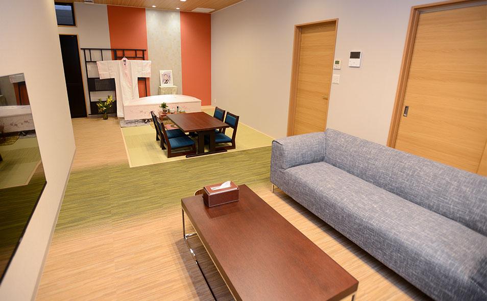 家族葬のトワーズ® 豊川中央通の親族控室